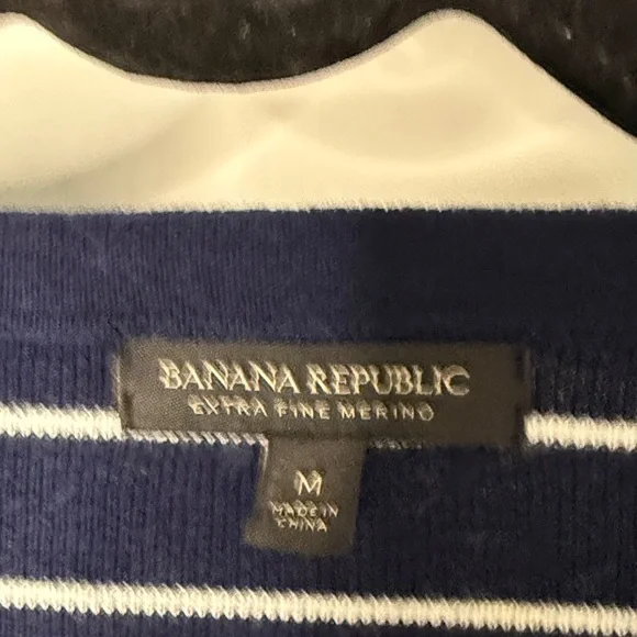 ❤️⚓️ Banana Republic Navy and White Striped 100% Merino Wool Sweater NWOT, Med - Picture 6 of 11